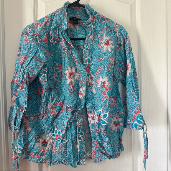 Erika Button Down Top - Picture 4 of 6